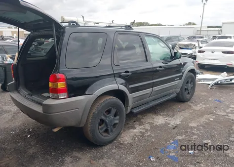 2002 Ford Escape Xlt from USA, damaged, VIN 1FMYU03162KD14069